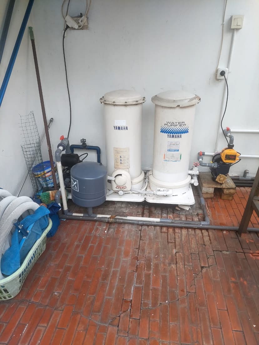 Instalasi pompa air baru untuk pelanggan