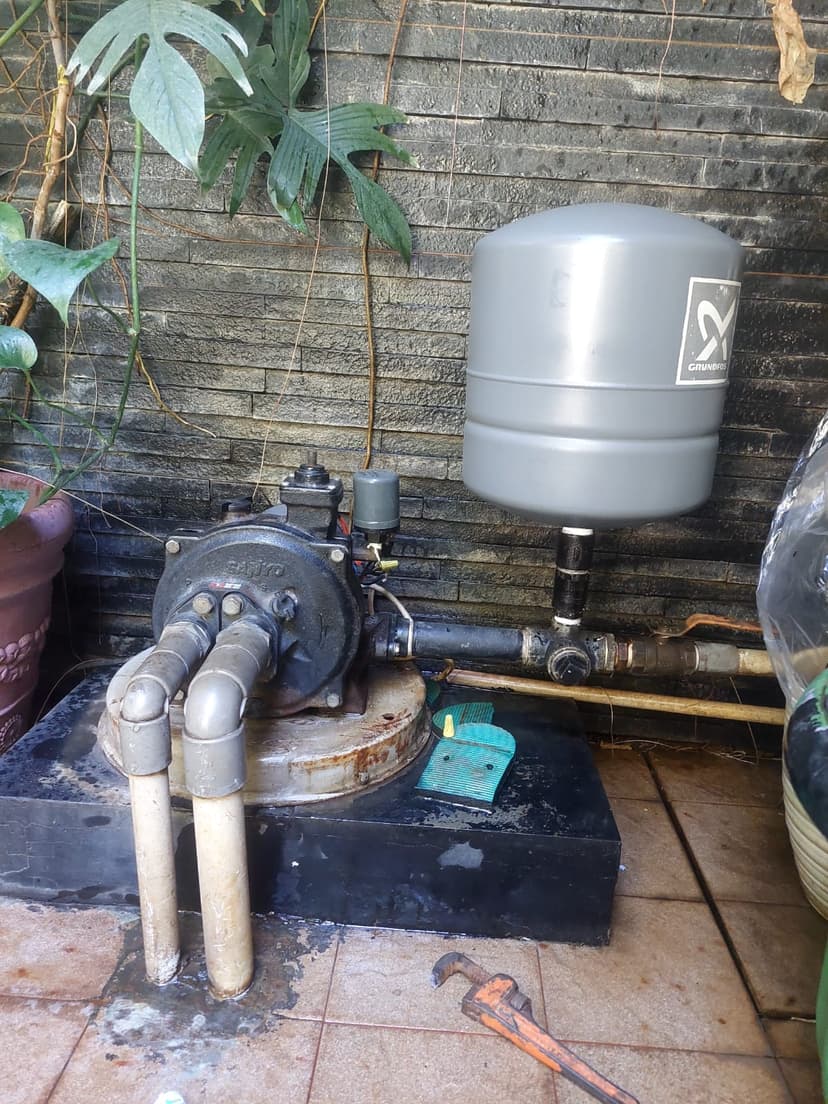 Proyek pengeboran sumur oleh Zunaidi Pompa